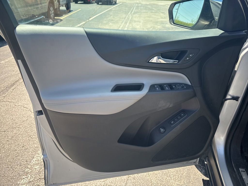 Used 2018 Chevrolet Equinox Premier AWD/4WD image 13