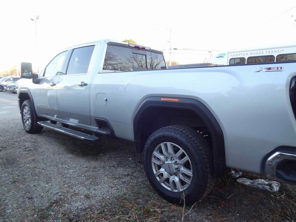 Used 2023 GMC Sierra 3500 SLT w/ SLT Premium Package image 2