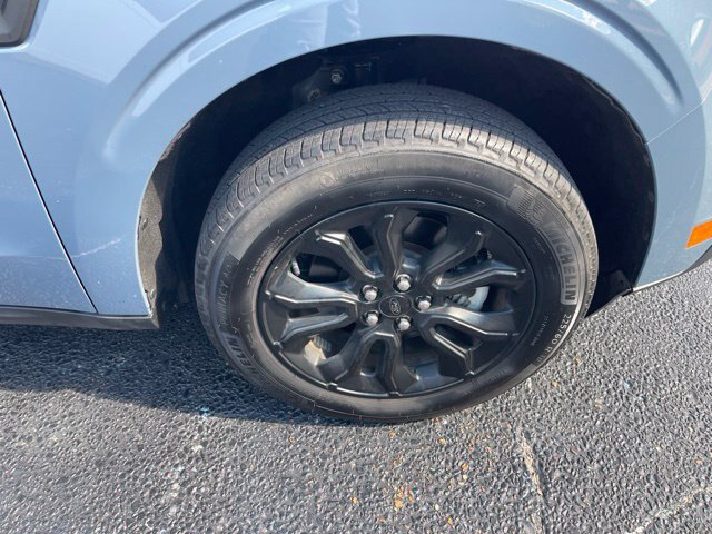 Certified 2024 Ford Maverick Lariat w/ Black Appearance Package AWD/4WD image 10