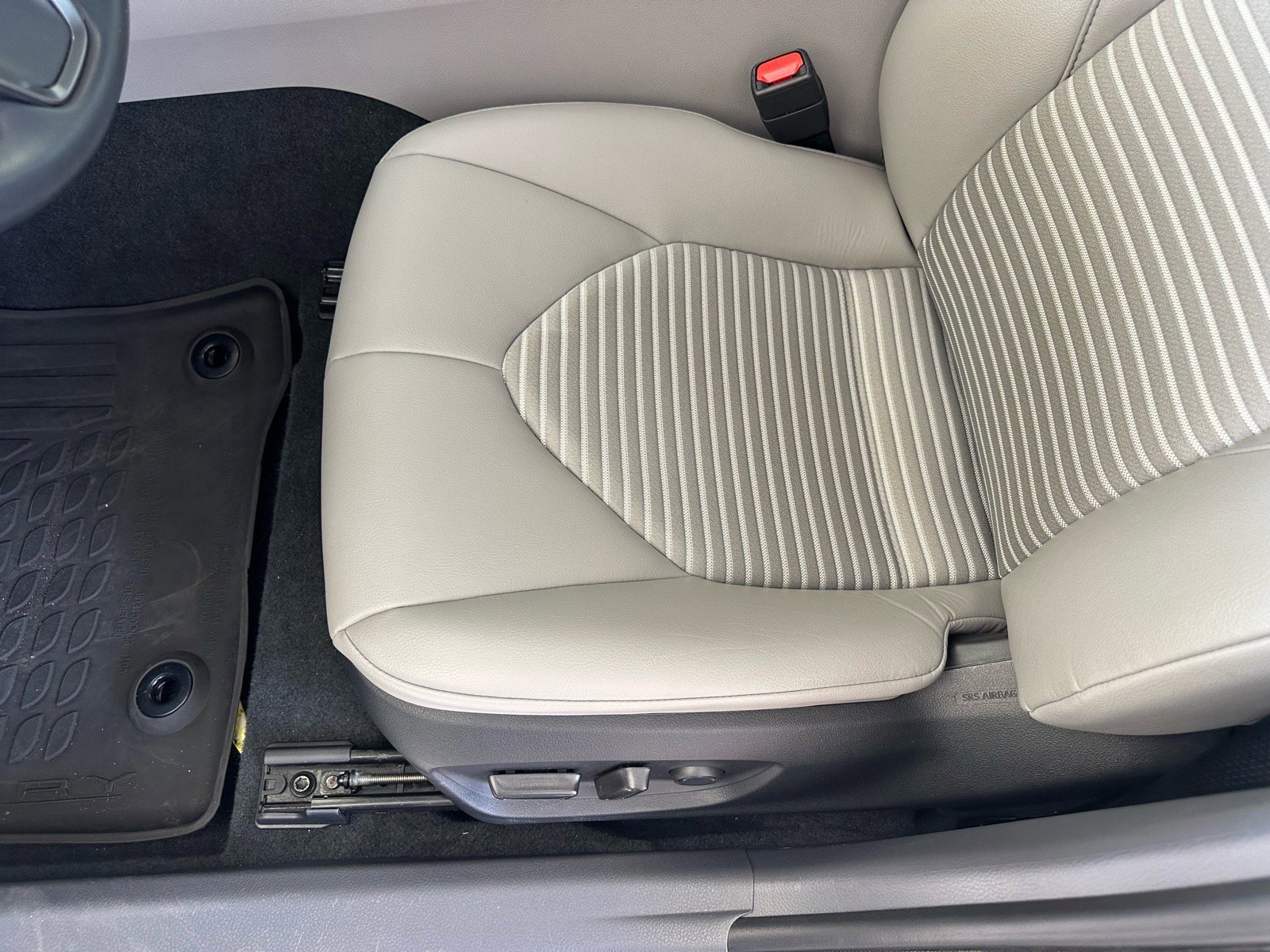 Used 2023 Toyota Camry SE w/ Convenience Package image 20