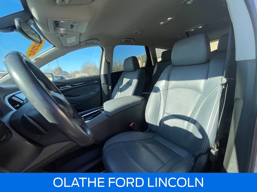 Used 2020 Buick Enclave Essence image 19