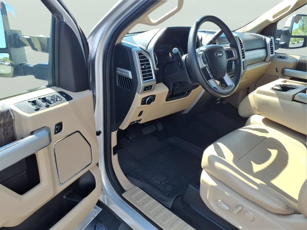 Certified 2017 Ford F250 Lariat w/ Lariat Value Package AWD/4WD image 10