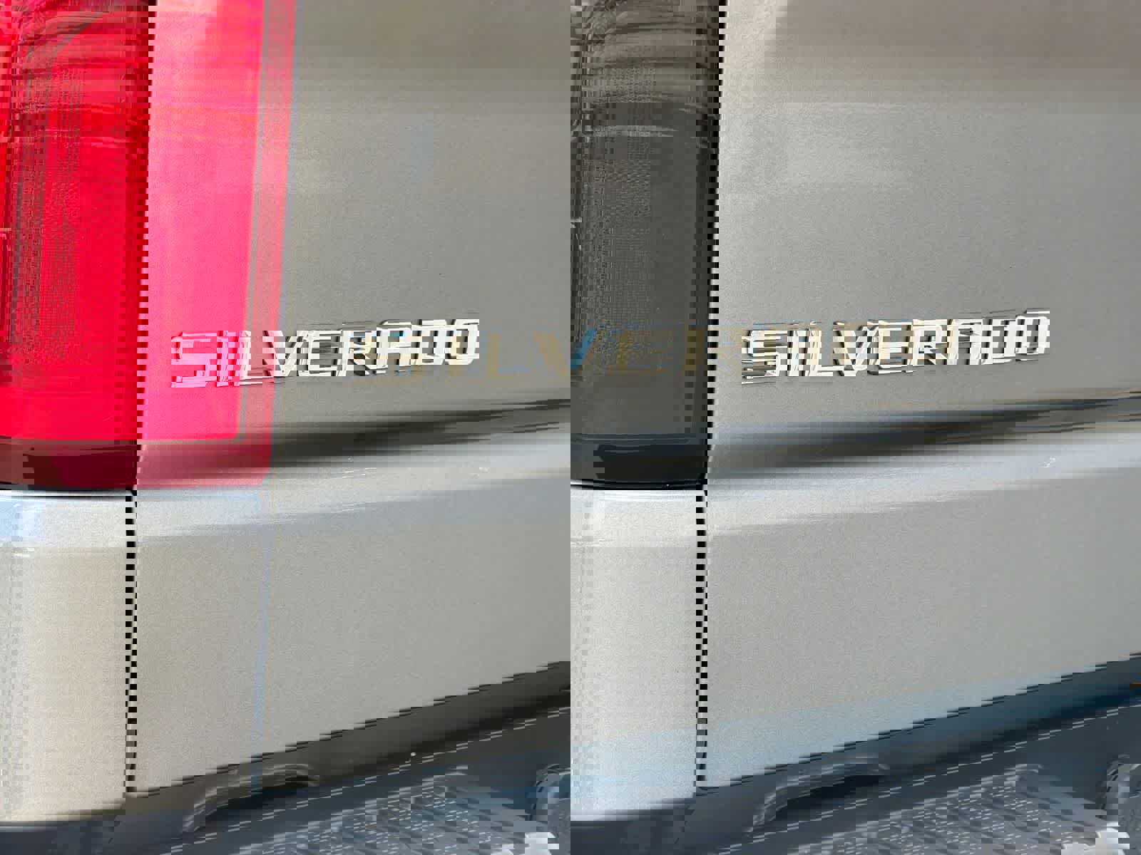 Used 2022 Chevrolet Silverado 1500 RST w/ Z71 Off-Road Package image 13