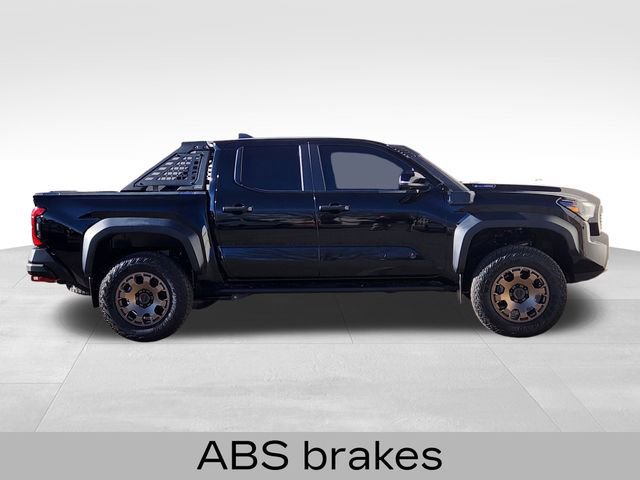 Used 2024 Toyota Tacoma Trailhunter image 6