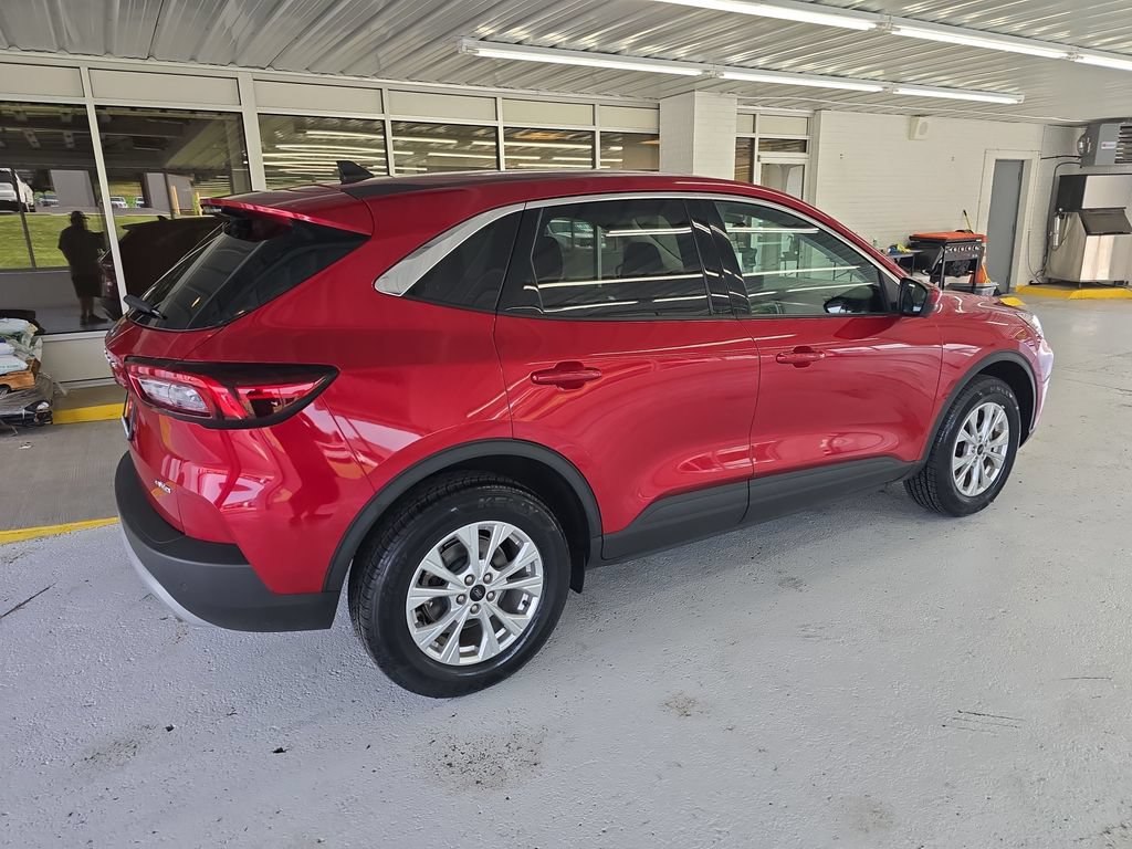Certified 2023 Ford Escape Active w/ Tech Pack #2 AWD/4WD image 6