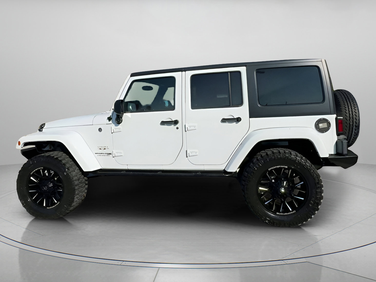 Used 2018 Jeep Wrangler Unlimited Sahara image 17