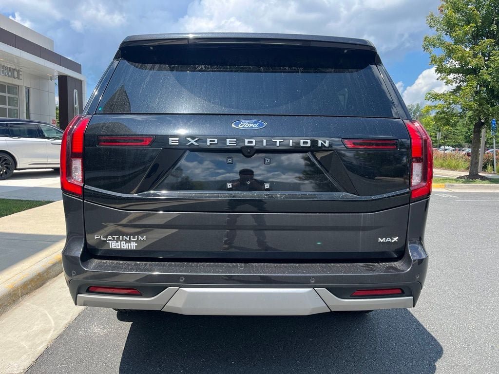 Certified 2025 Ford Expedition Max Platinum w/ Driver's Package AWD/4WD image 8