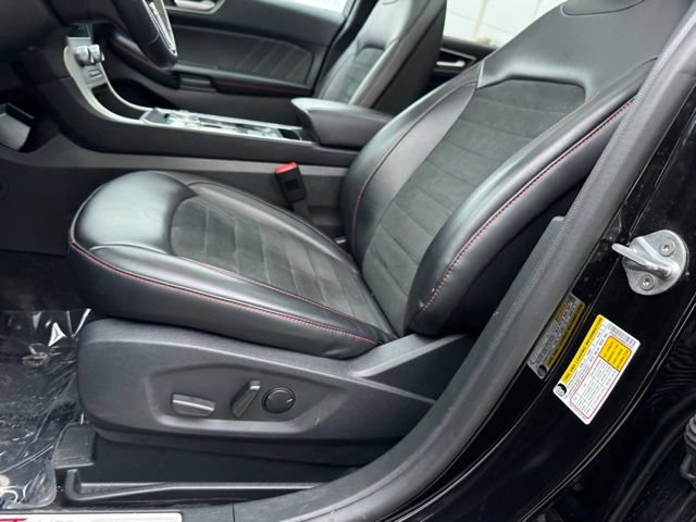 Certified 2024 Ford Edge ST-Line w/ Cargo Accessory Package AWD/4WD image 8