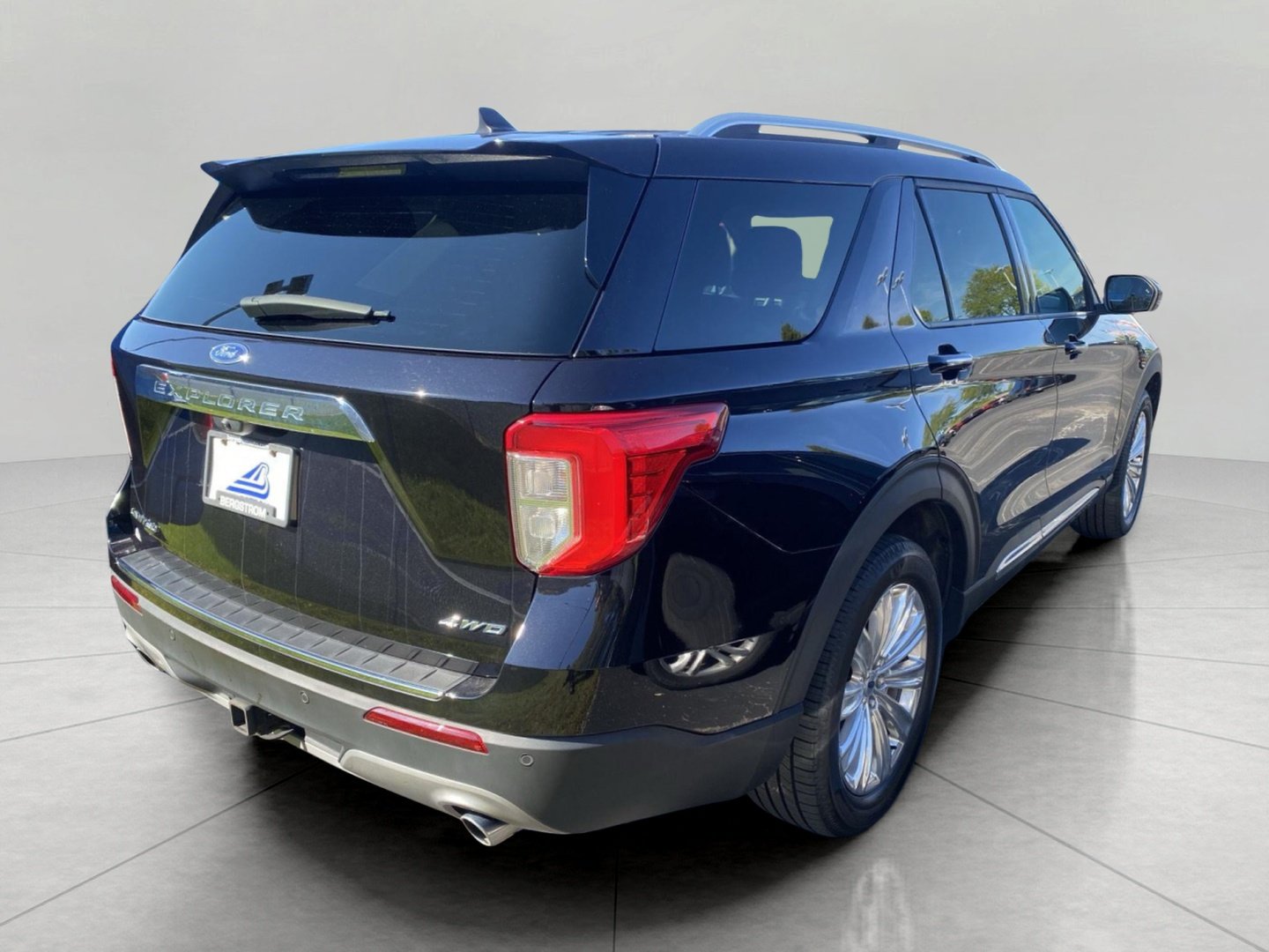 Certified 2024 Ford Explorer Limited w/ Limited Technology Package AWD/4WD image 7