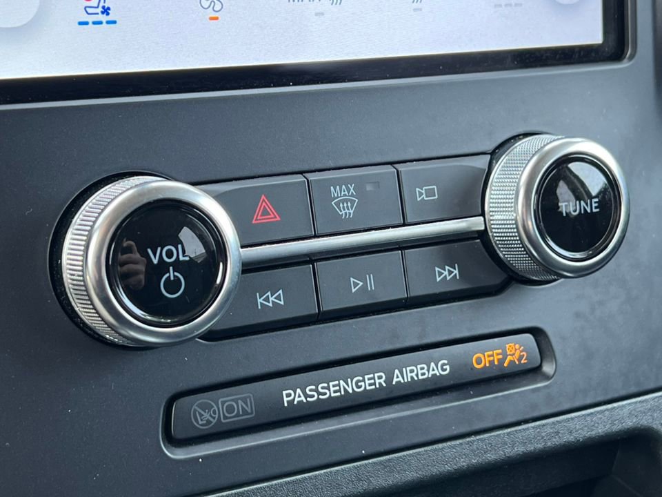 Certified 2024 Ford Edge Titanium w/ Equipment Group 301A AWD/4WD image 26