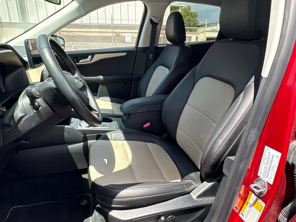 Certified 2021 Ford Escape Titanium w/ Titanium Elite Package AWD/4WD image 2
