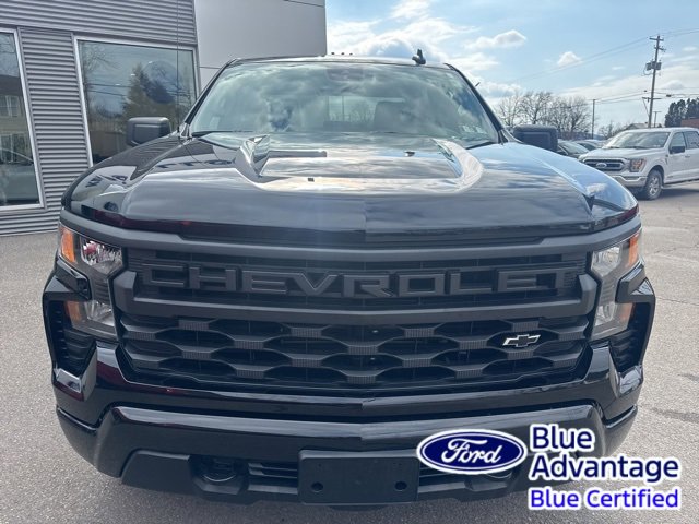 Used 2023 Chevrolet Silverado 1500 Custom w/ LPO, Dark Essentials Package image 3