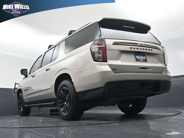 Used 2023 Chevrolet Suburban Z71 image 9