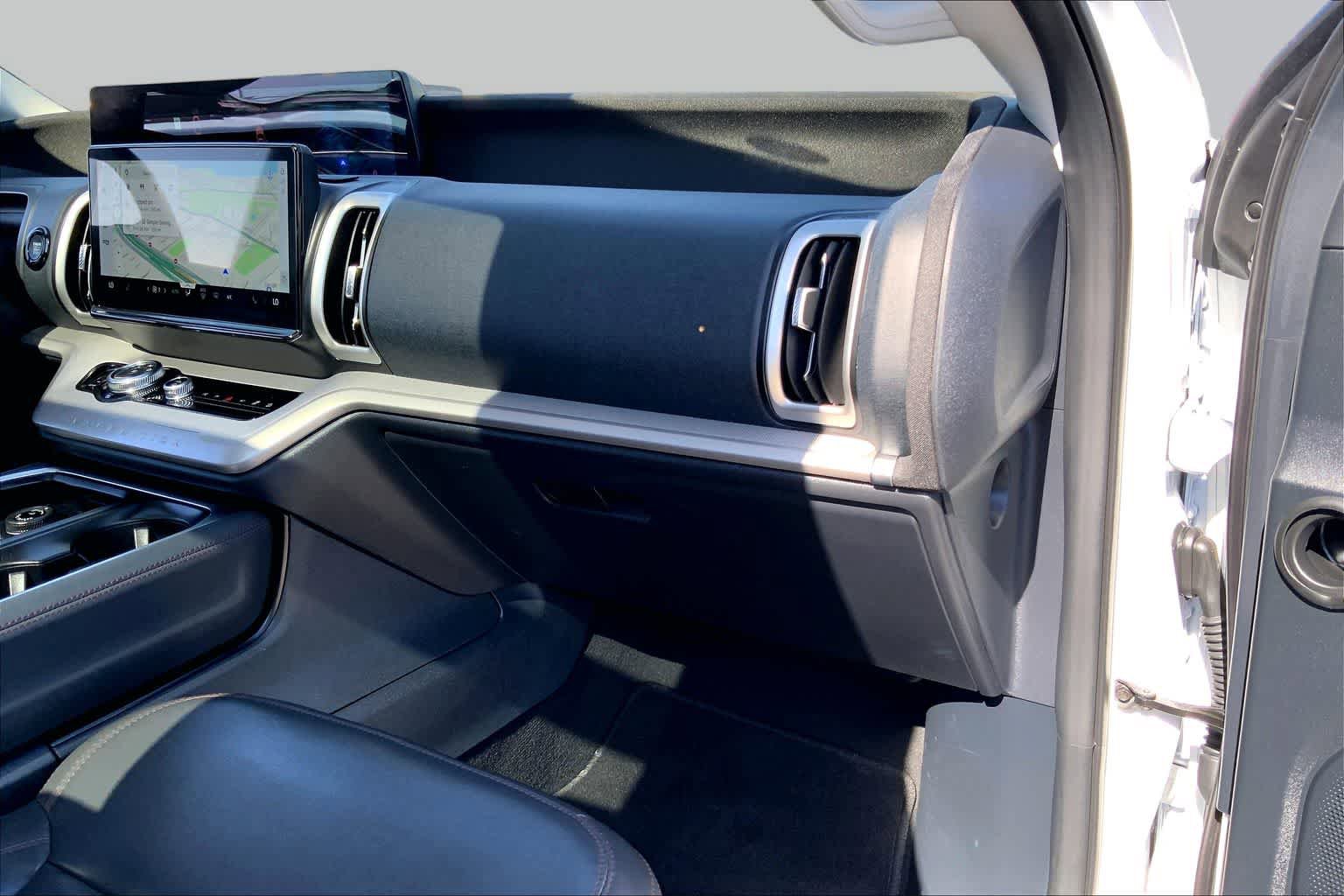 Certified 2025 Ford Expedition Max Active AWD/4WD image 17