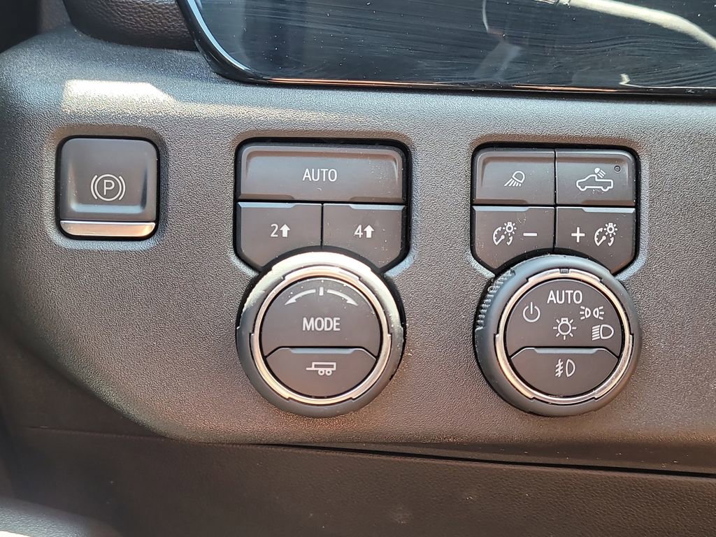 Used 2023 Chevrolet Silverado 1500 LTZ AWD/4WD image 26