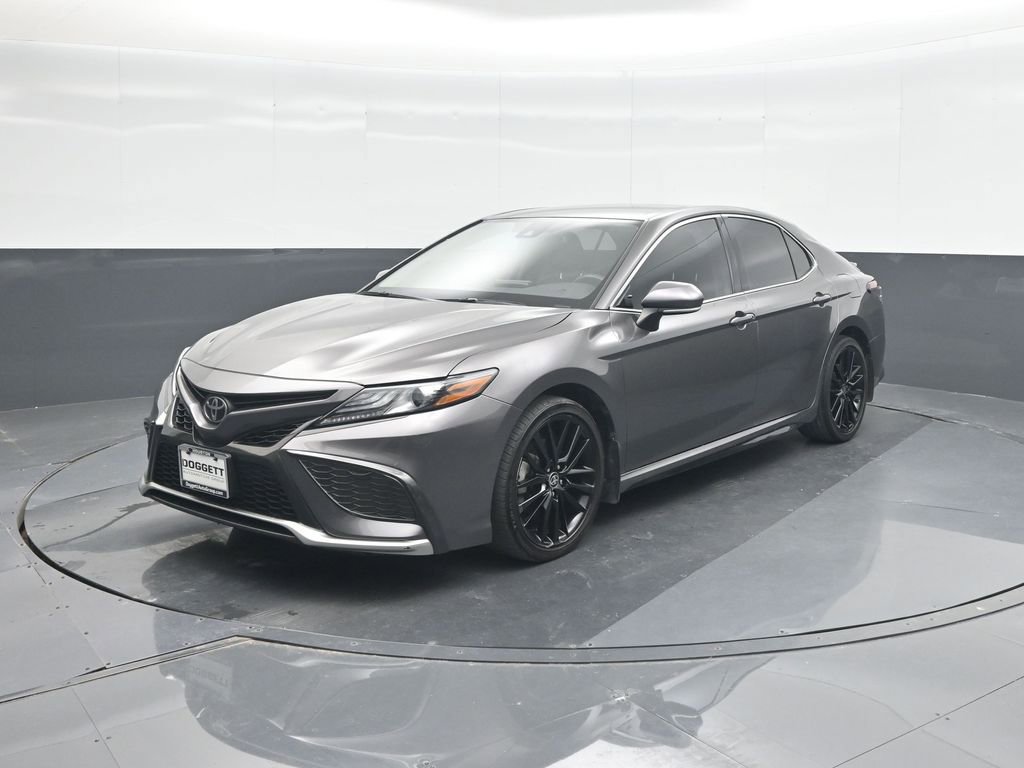 Used 2021 Toyota Camry XSE FWD image 1