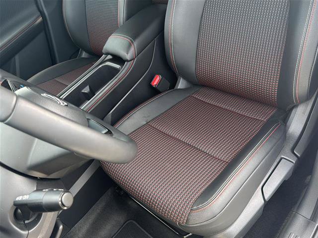 Used 2026 Nissan Kicks SR FWD image 11