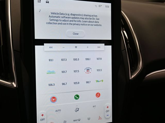 Certified 2022 Ford Edge Titanium AWD/4WD image 19