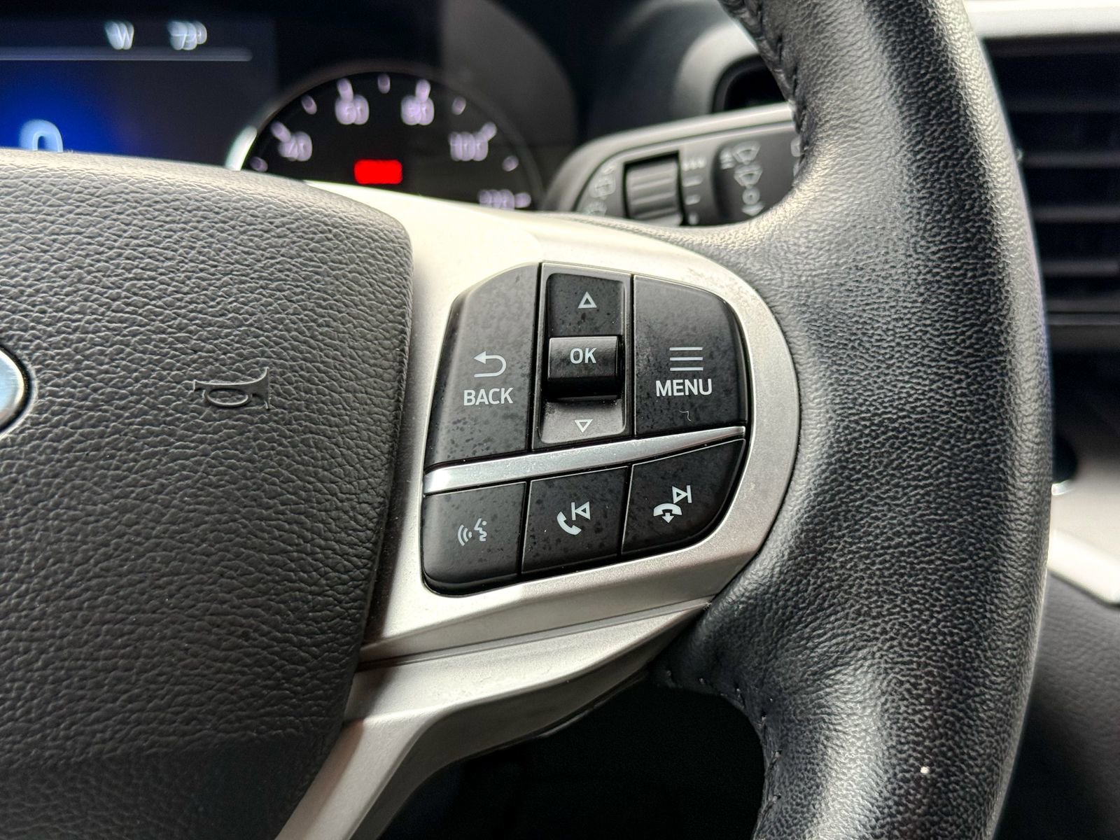 Certified 2023 Ford Explorer XLT image 40