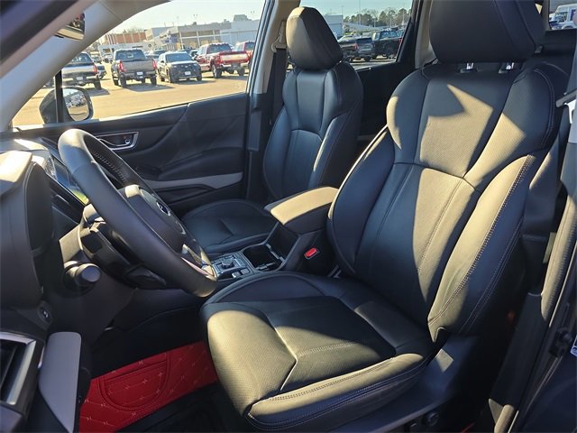 Used 2023 Subaru Forester Limited image 12