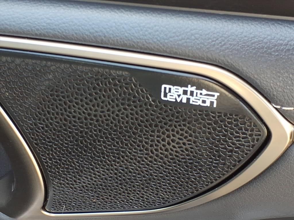 Used 2022 Lexus ES 300h Ultra Luxury w/ Accessory Package 2 image 11