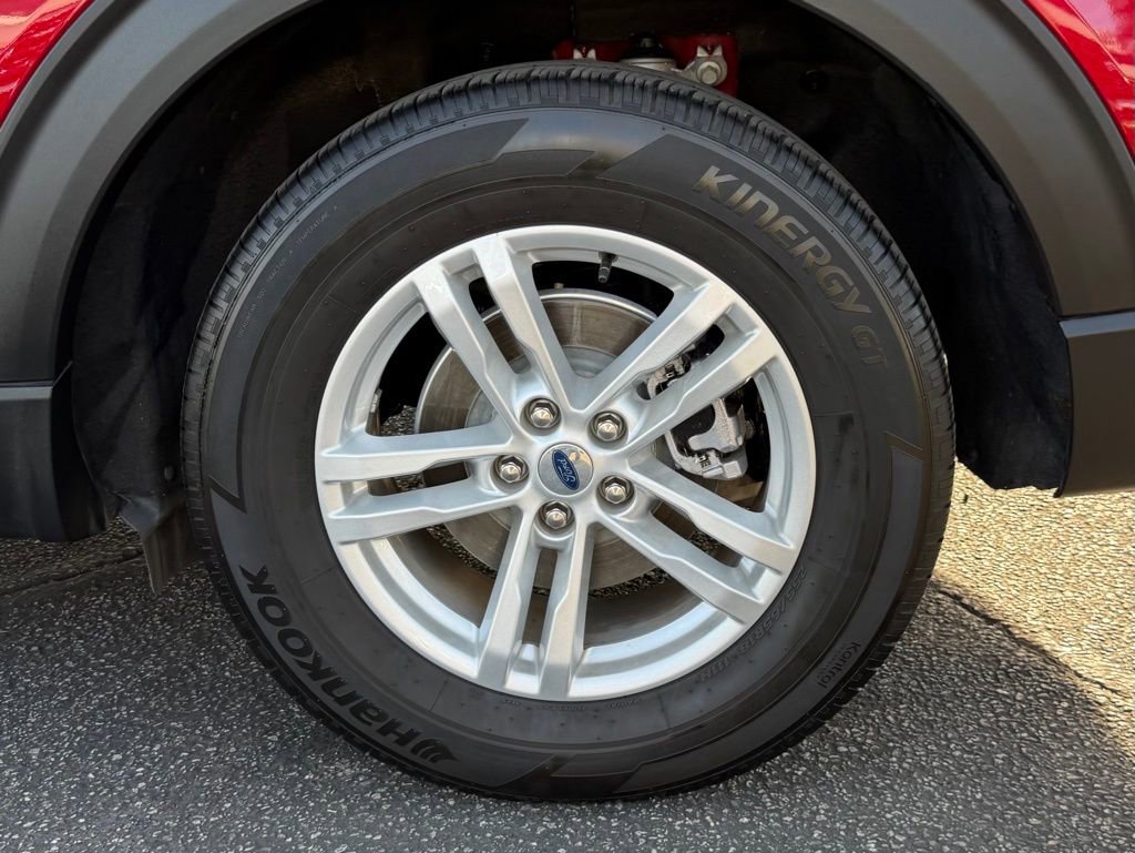 Certified 2022 Ford Explorer XLT image 12