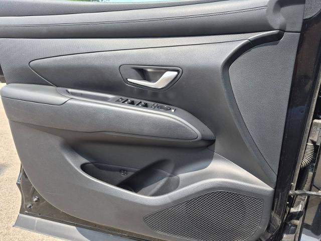 Used 2025 Hyundai Tucson SEL AWD/4WD image 14