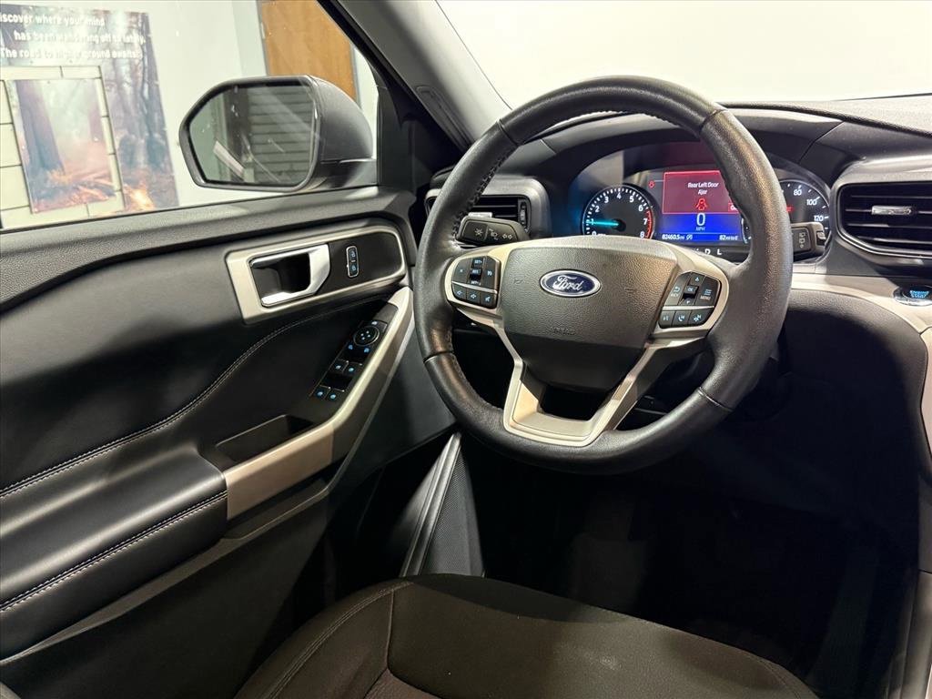 Certified 2023 Ford Explorer XLT image 11
