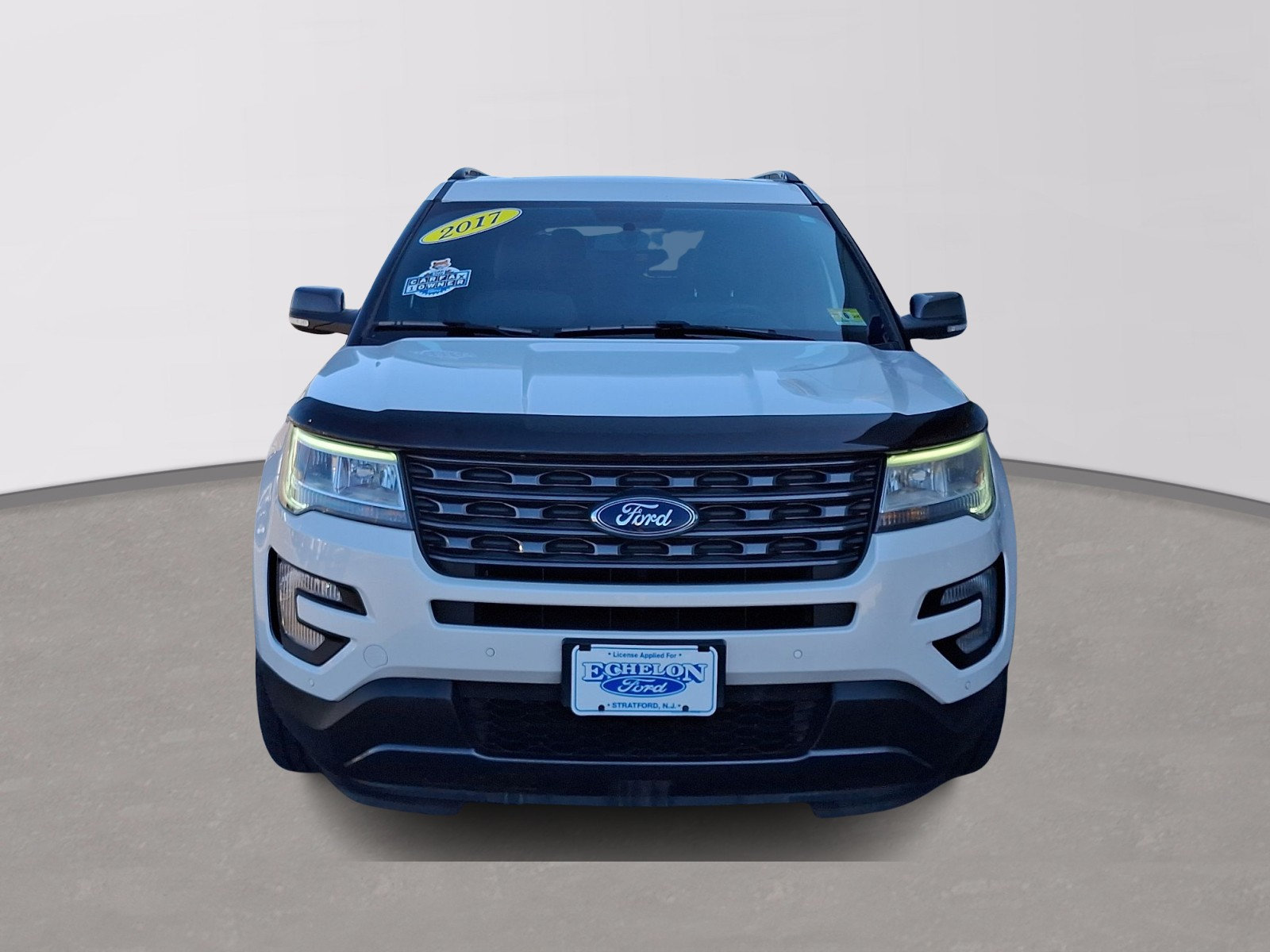 Certified 2017 Ford Explorer XLT w/ Equipment Group 202A AWD/4WD image 2