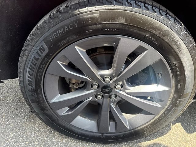 Certified 2024 Ford Explorer XLT w/ Equipment Group 202A AWD/4WD image 12