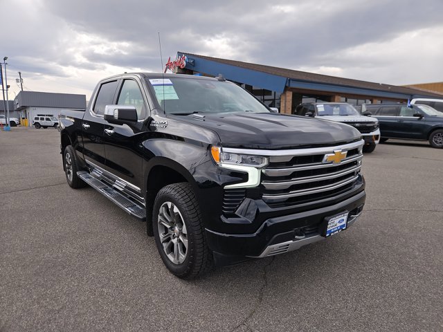 Used 2024 Chevrolet Silverado 1500 High Country w/ Max Trailering Package AWD/4WD image 7