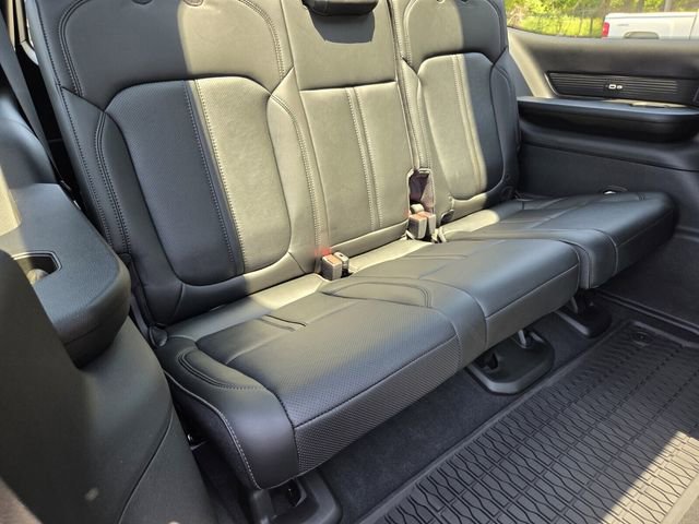 Used 2025 Jeep Wagoneer Series II w/ Premium Group I AWD/4WD image 15