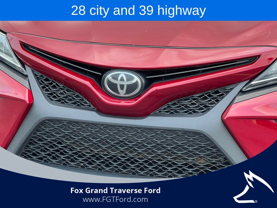 Used 2018 Toyota Camry SE w/ Moonroof Package FWD image 31