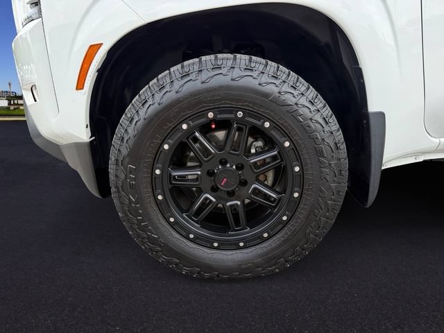 Used 2022 Nissan Frontier SV w/ Technology Package AWD/4WD image 10