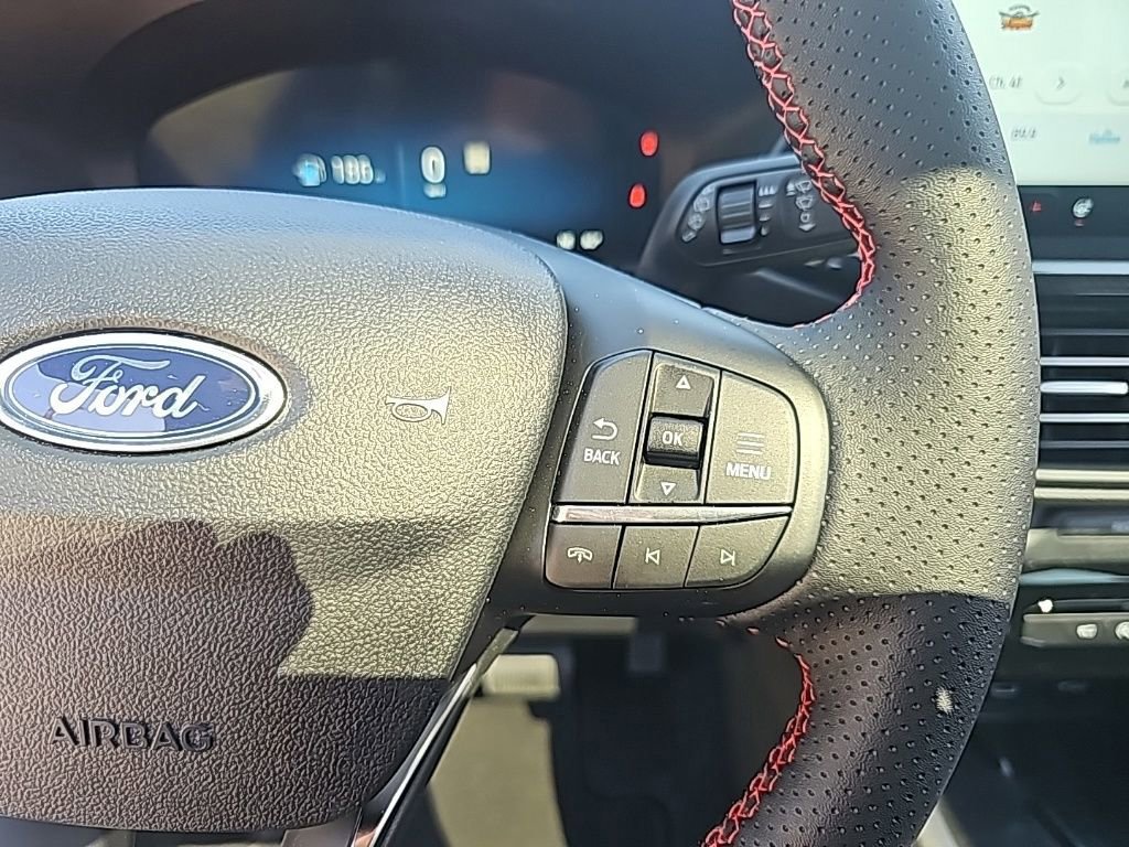 Certified 2025 Ford Escape ST-Line Select w/ Tech Pack #2 image 28