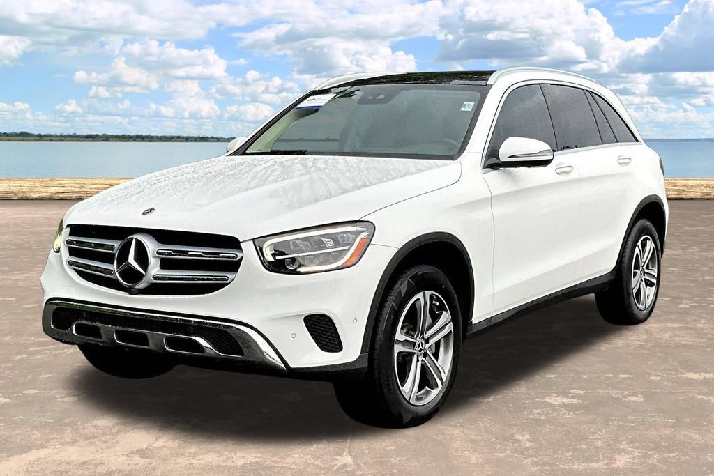 Used 2022 Mercedes-Benz GLC 300 4MATIC w/ Premium Package Lite image 4