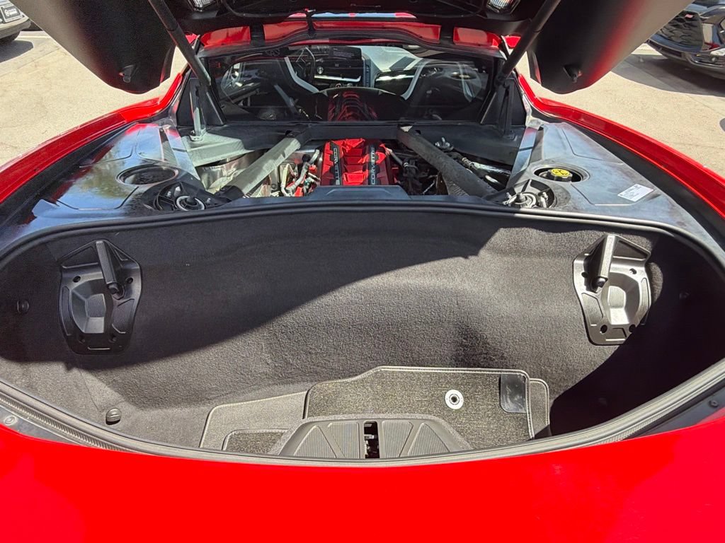 Used 2022 Chevrolet Corvette Stingray Coupe w/ 1LT RWD image 18