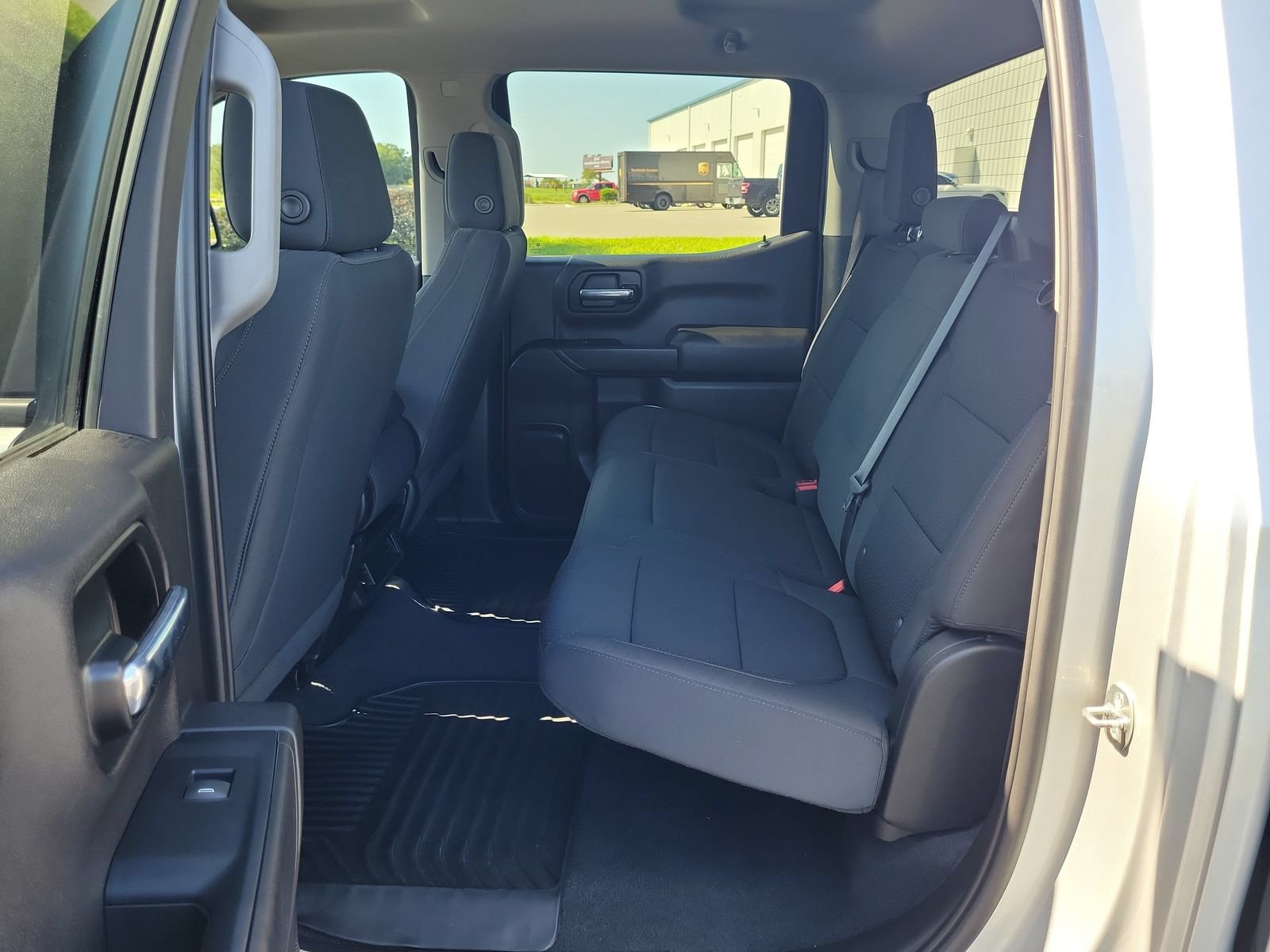 Used 2022 Chevrolet Silverado 1500 Custom AWD/4WD image 9