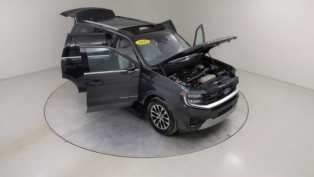 Certified 2025 Ford Expedition Platinum image 50