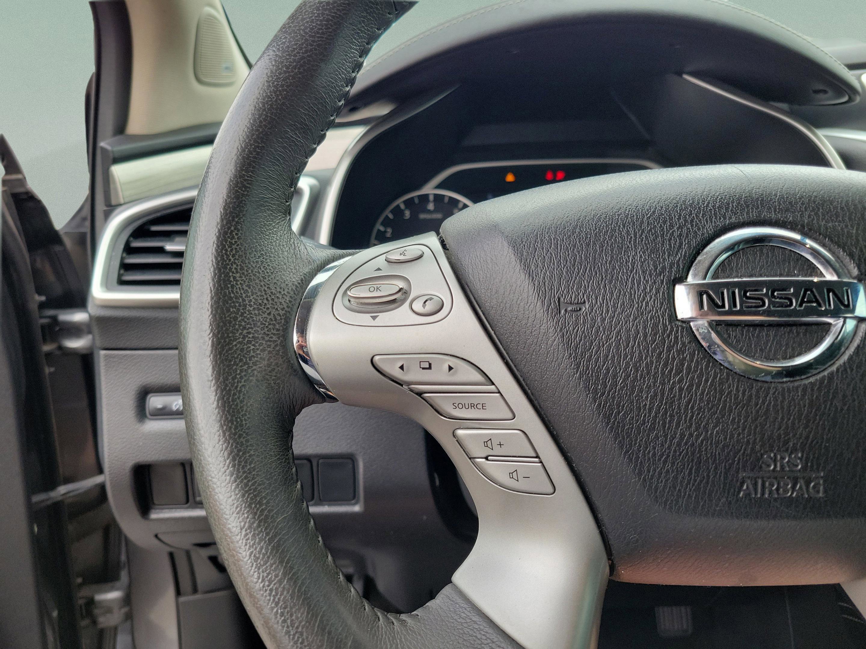 Used 2017 Nissan Murano SV w/ Premium Plus Package image 12