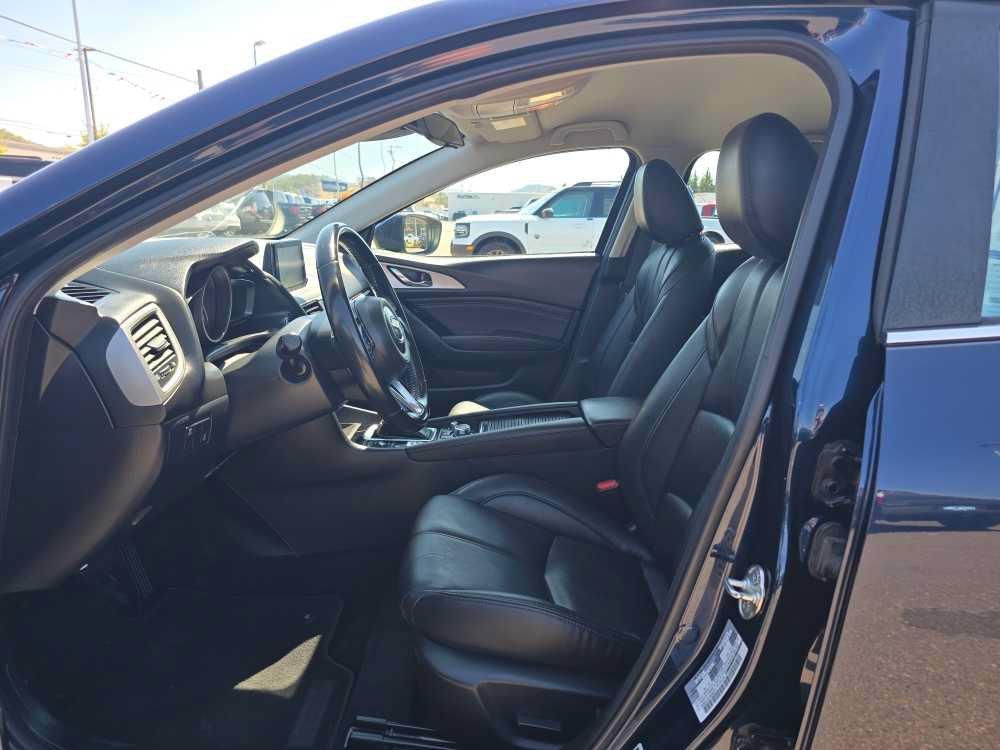 Used 2018 MAZDA MAZDA3 Touring FWD image 9
