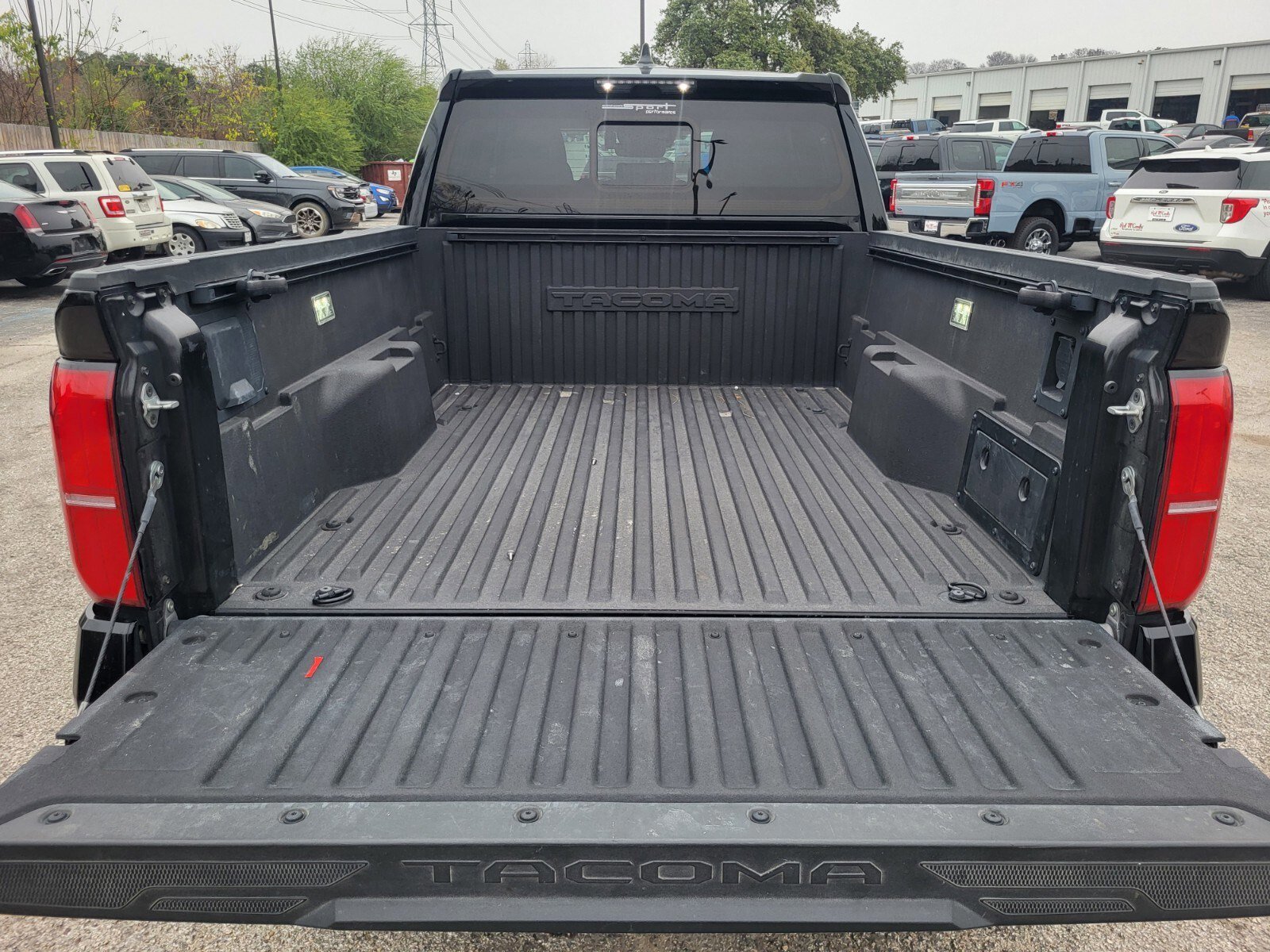 Used 2024 Toyota Tacoma TRD Off-Road image 30