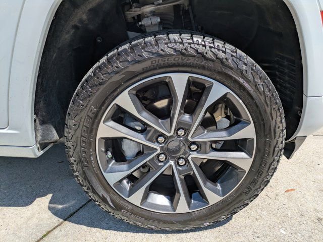Used 2022 Jeep Grand Cherokee Overland AWD/4WD image 17