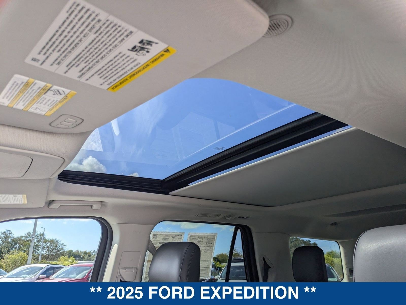 Certified 2025 Ford Expedition Active image 28
