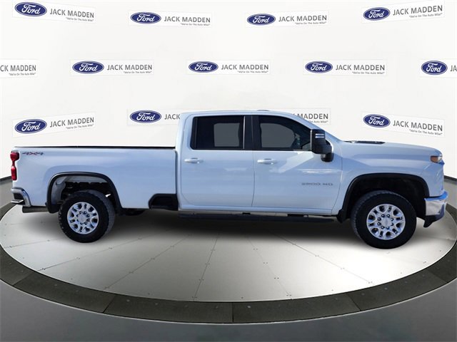 Used 2020 Chevrolet Silverado 3500 LT image 2