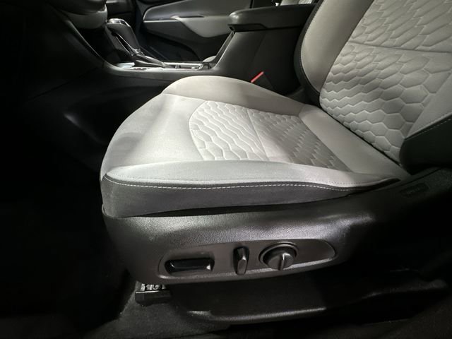 Used 2021 Chevrolet Equinox LT FWD image 18