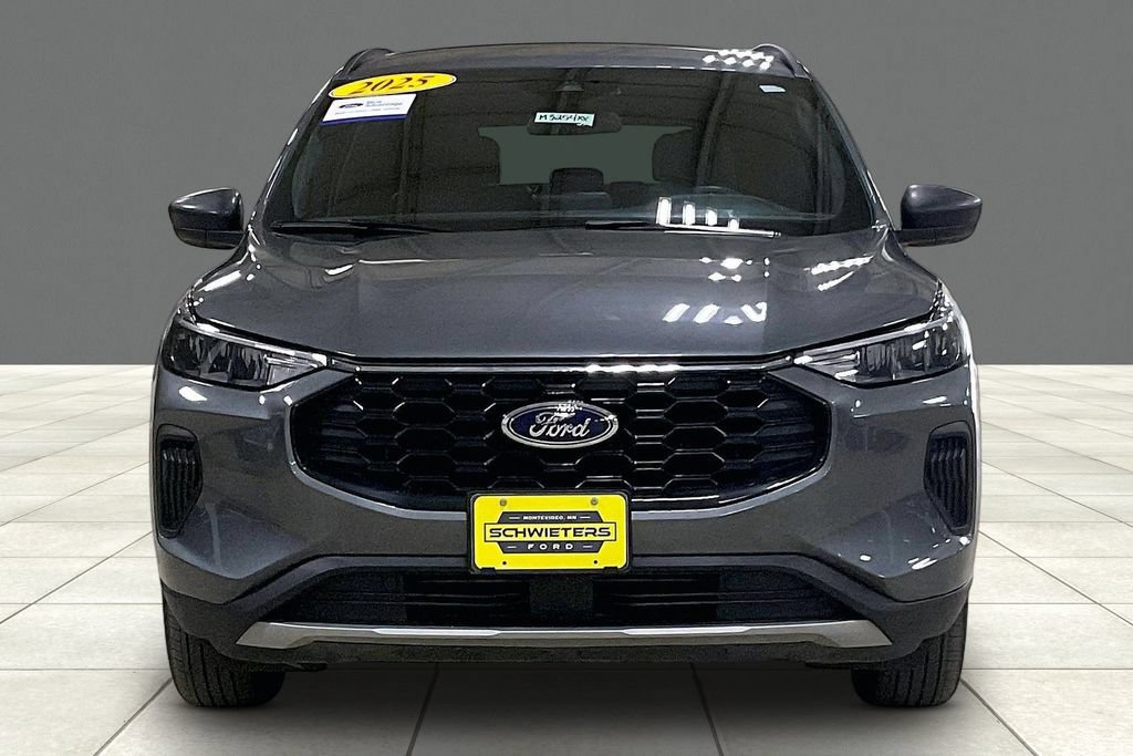 Certified 2025 Ford Escape ST-Line AWD/4WD image 3