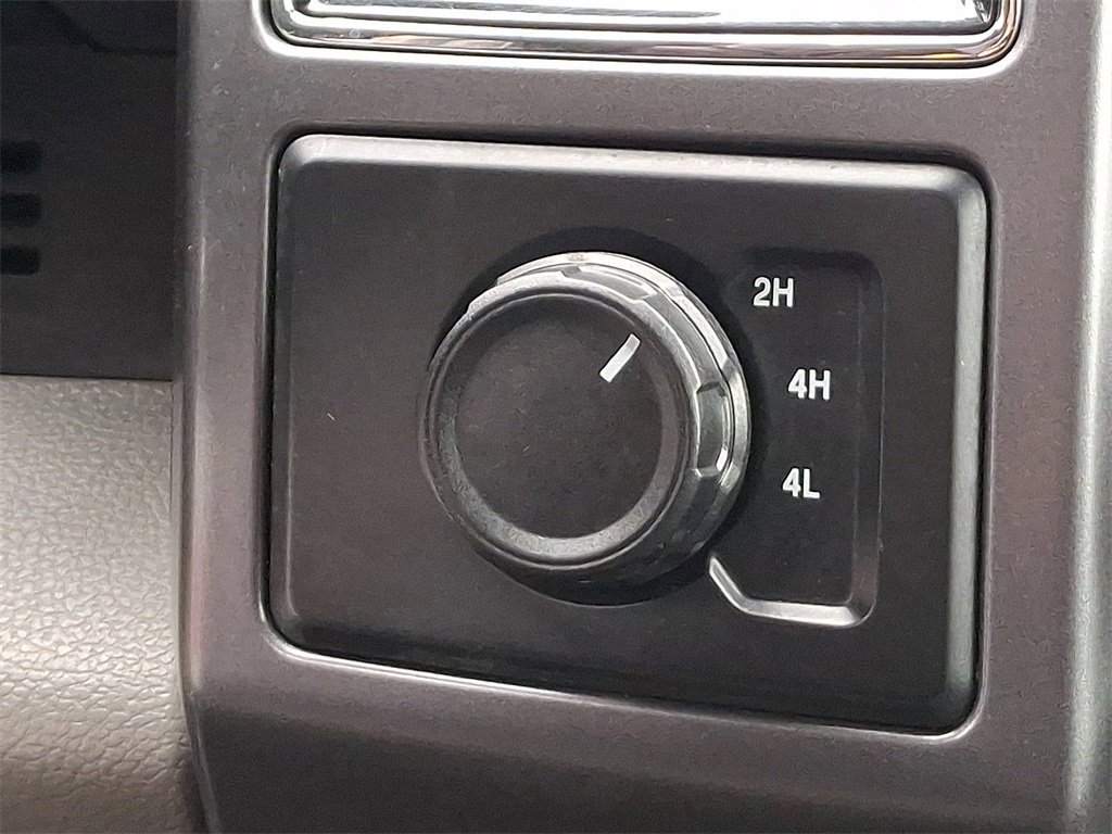 Certified 2019 Ford F150 XLT w/ Equipment Group 302A Luxury image 28