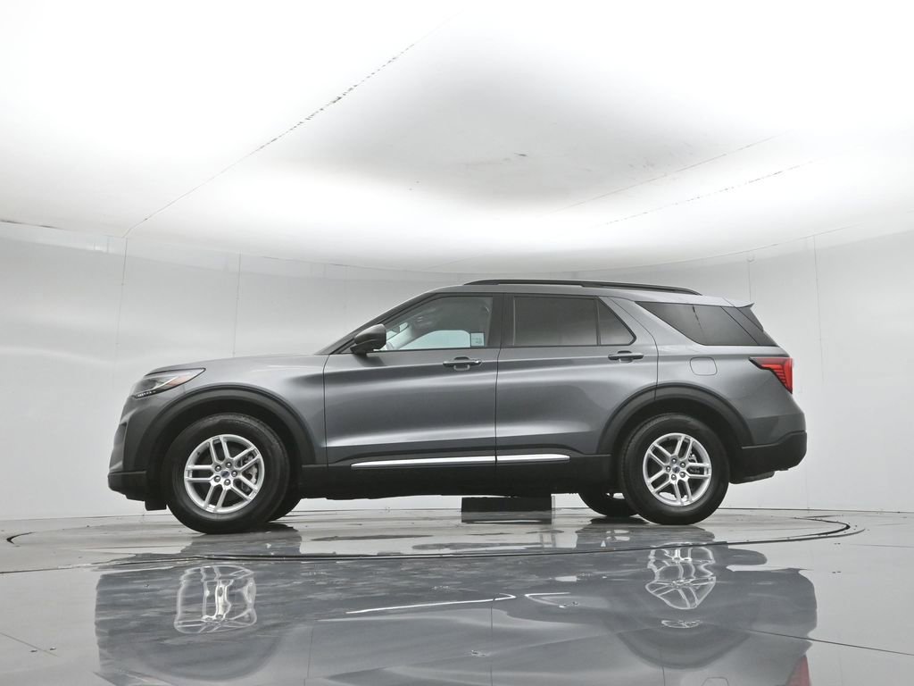 Certified 2025 Ford Explorer Active RWD image 55