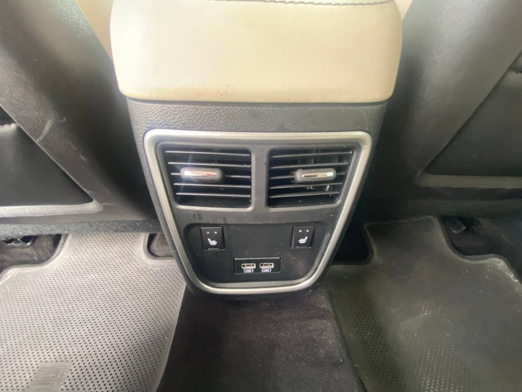 Used 2018 Chrysler 300 Limited AWD/4WD image 25